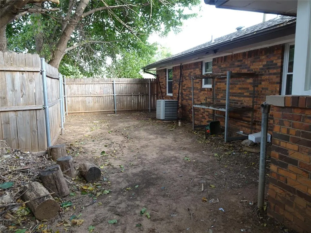 Photo 38 — 2305 Maple Drive, Midwest City, OK 73110