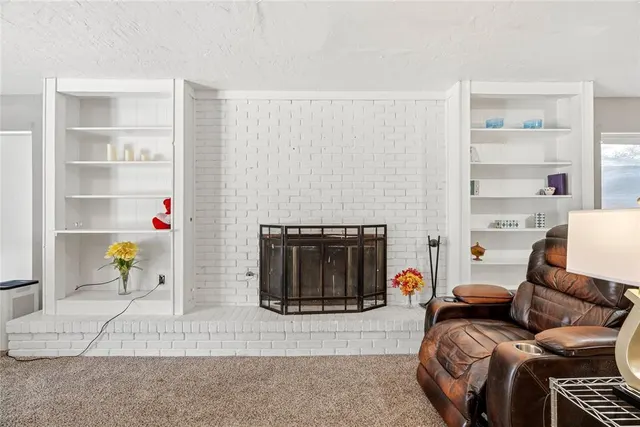 Photo 3 — 8900 Lansbrook Lane, Oklahoma City, OK 73132