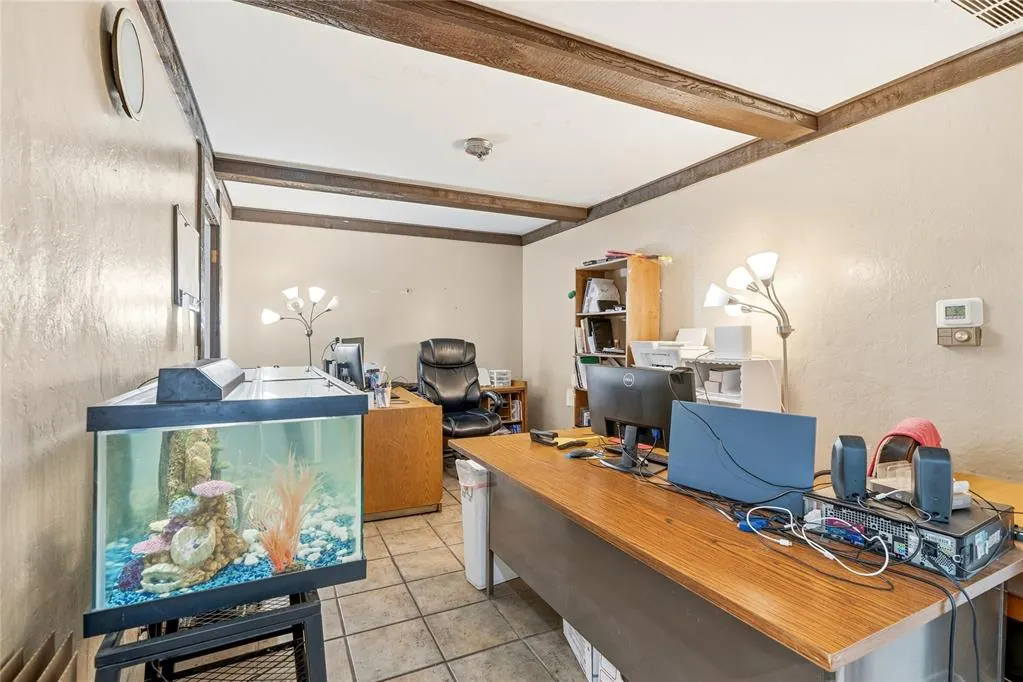 Photo 7 — 8900 Lansbrook Lane, Oklahoma City, OK 73132