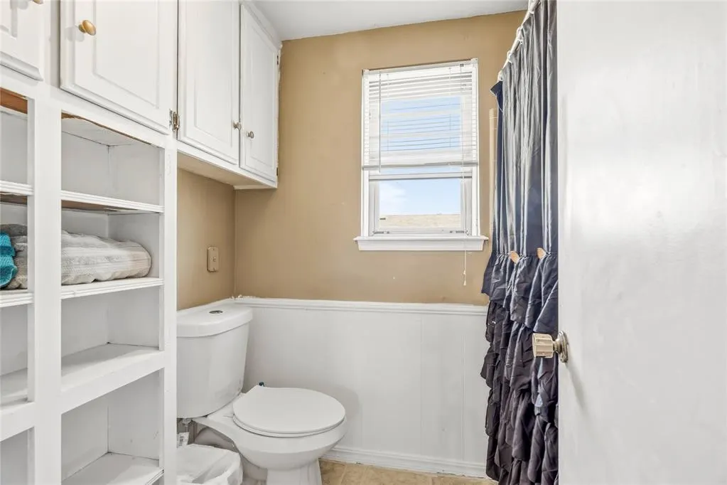 Photo 16 — 8900 Lansbrook Lane, Oklahoma City, OK 73132