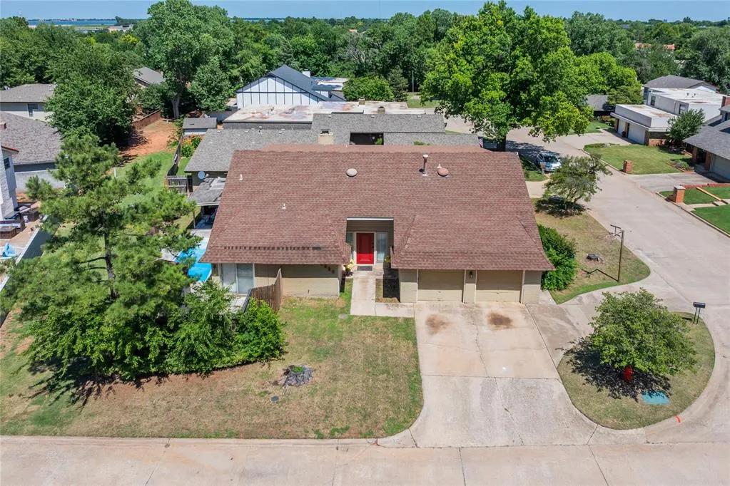 Photo 22 — 8900 Lansbrook Lane, Oklahoma City, OK 73132