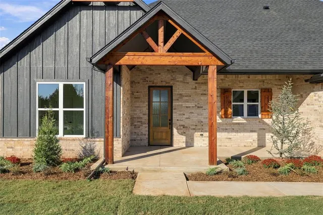 Photo 4 — 9301 Elisabeth Drive, Guthrie, OK 73044