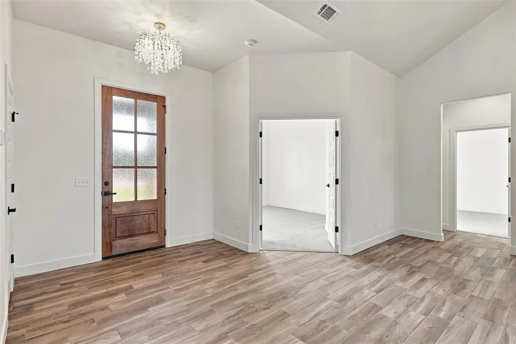 Photo 5 — 9301 Elisabeth Drive, Guthrie, OK 73044