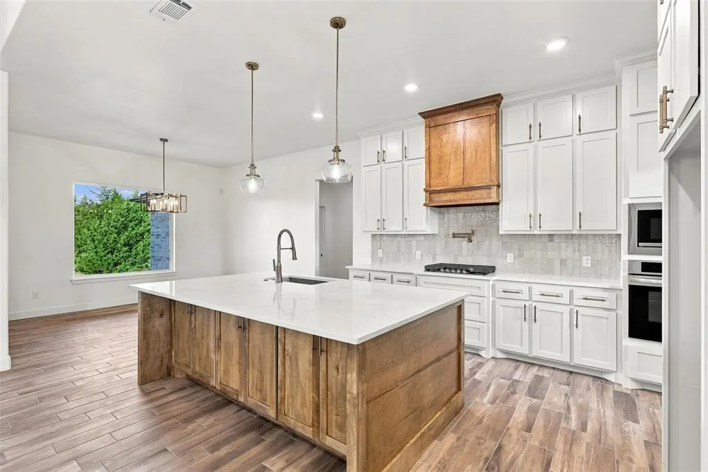 Photo 14 — 9301 Elisabeth Drive, Guthrie, OK 73044