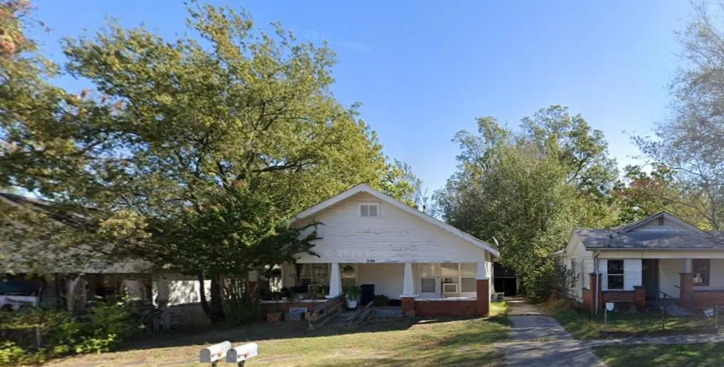 Front exterior — 209 S Minnesota Avenue, Shawnee, OK 74801
