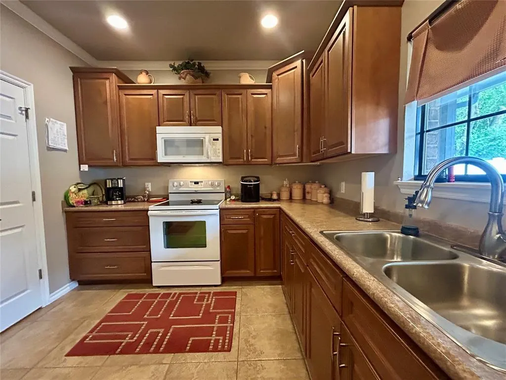 Photo 13 — 1225 Cedar Creek Court, Guthrie, OK 73044