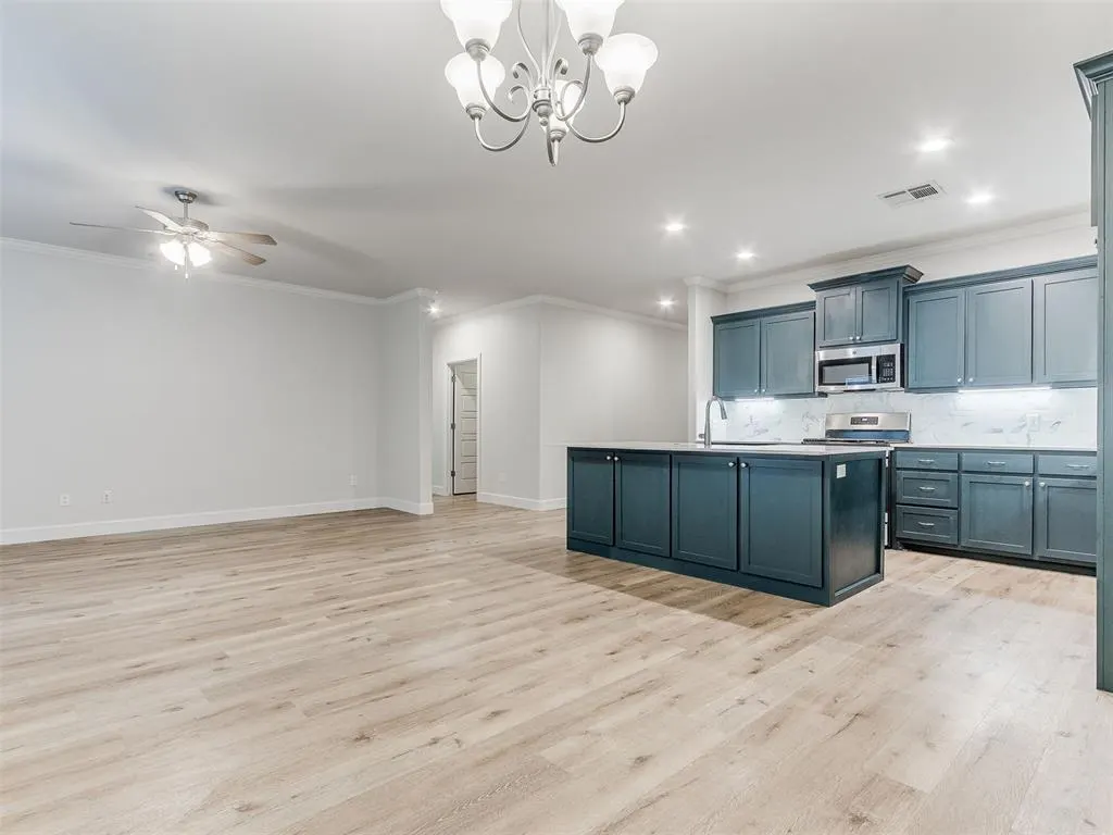 Photo 9 — 108 W 4th Street, Arcadia, OK 73007