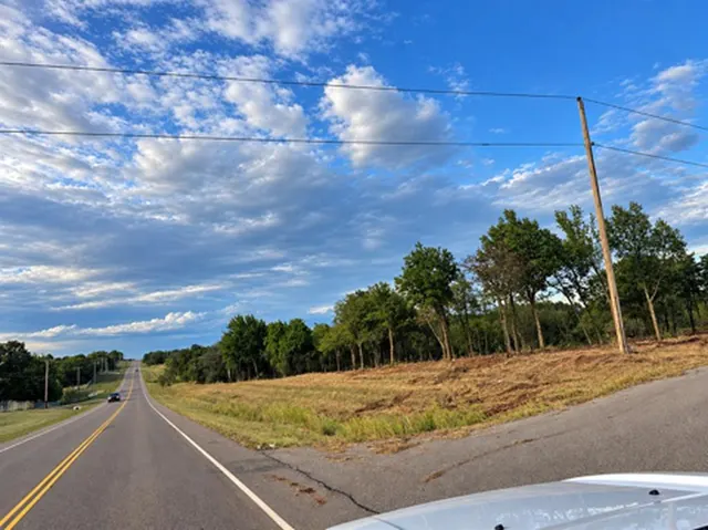 Photo 2 — S Coltrane Road, Guthrie, OK 73044