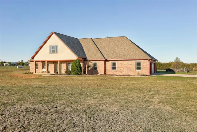 Photo 3 — 7421 High Meadows Lane, Piedmont, OK 73078