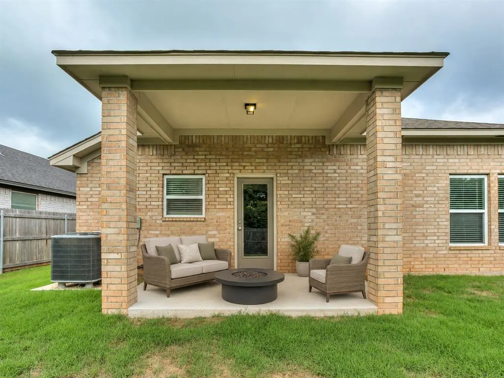 Photo 15 — 3023 Wister Road, Norman, OK 73069