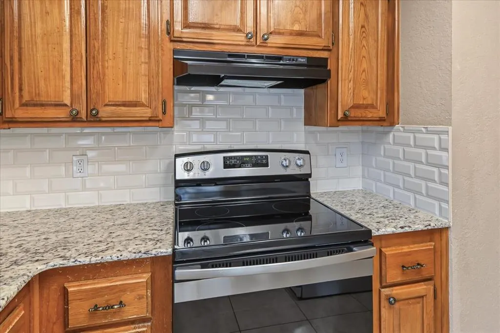 Photo 21 — 17308 N Crab Apple Place, Oklahoma City, OK 73012
