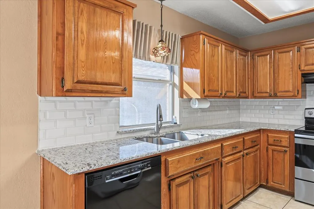 Photo 22 — 17308 N Crab Apple Place, Oklahoma City, OK 73012