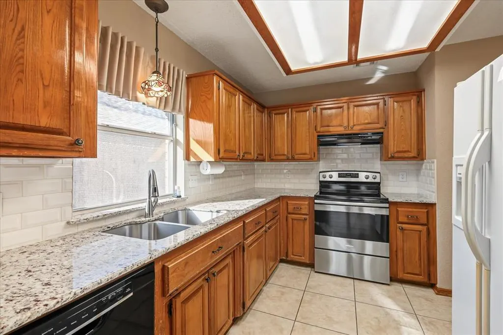 Photo 24 — 17308 N Crab Apple Place, Oklahoma City, OK 73012