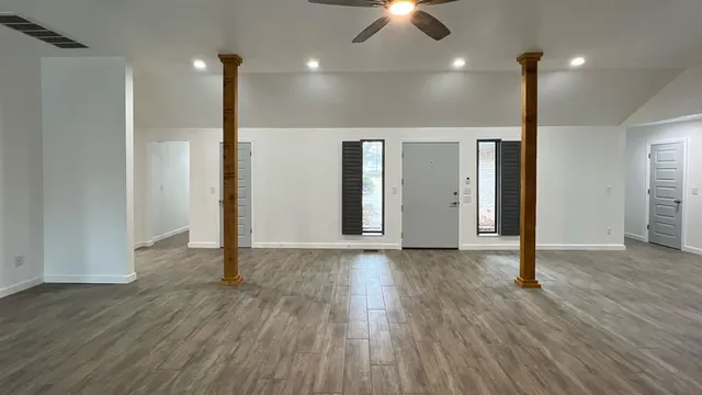 Photo 6 — 12510 Maple Ridge Road, Oklahoma City, OK 73120