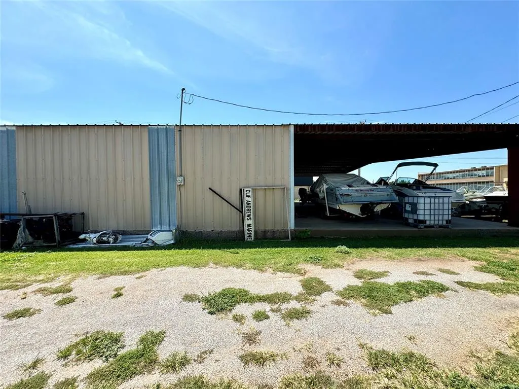 Photo 20 — 215 Kansas Avenue, Chickasha, OK 73018
