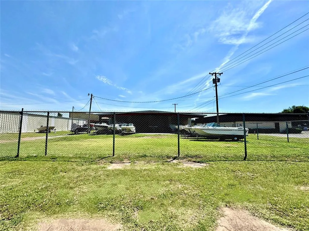 Photo 27 — 215 Kansas Avenue, Chickasha, OK 73018