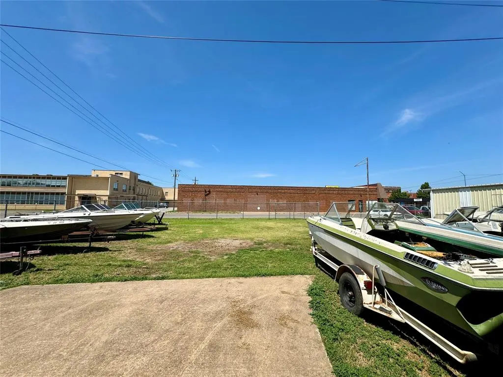 Photo 29 — 215 Kansas Avenue, Chickasha, OK 73018