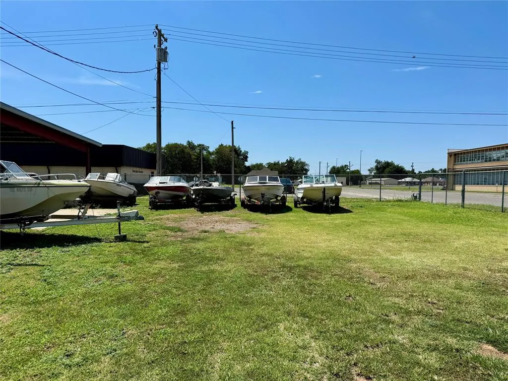 Photo 30 — 215 Kansas Avenue, Chickasha, OK 73018