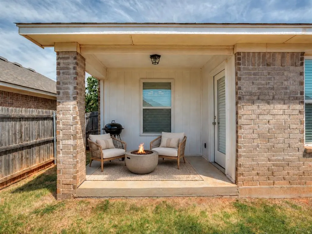 Photo 12 — 612 Blue Fish Court, Norman, OK 73069