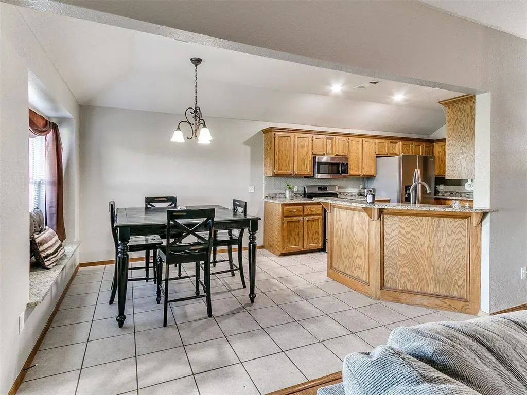 Photo 13 — 14317 Sylena Way, Oklahoma City, OK 73170