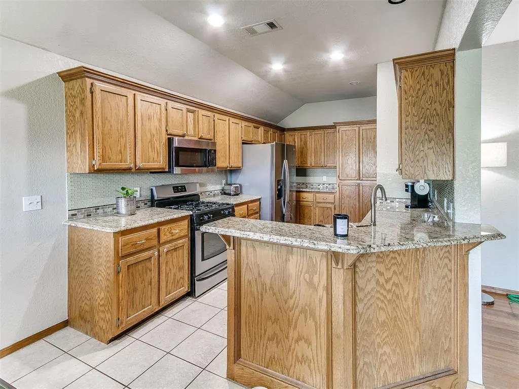 Photo 16 — 14317 Sylena Way, Oklahoma City, OK 73170