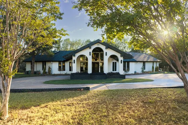 Photo 3 — 5 Creek Drive, Shawnee, OK 74801