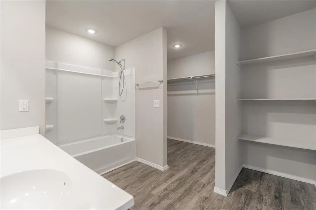 Photo 14 — 526 SE 3rd Terrace, Newcastle, OK 73065