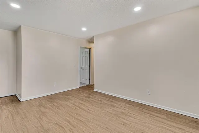Photo 3 — 4504 Meadowpark Drive, Midwest City, OK 73110