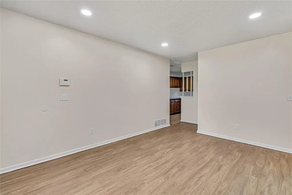 Photo 4 — 4504 Meadowpark Drive, Midwest City, OK 73110