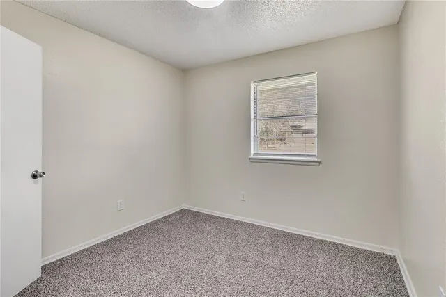 Photo 6 — 4504 Meadowpark Drive, Midwest City, OK 73110