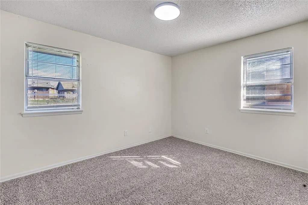 Photo 8 — 4504 Meadowpark Drive, Midwest City, OK 73110