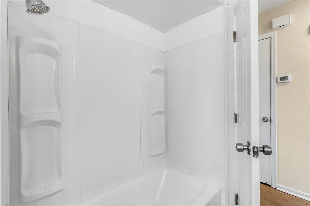 Photo 12 — 4504 Meadowpark Drive, Midwest City, OK 73110