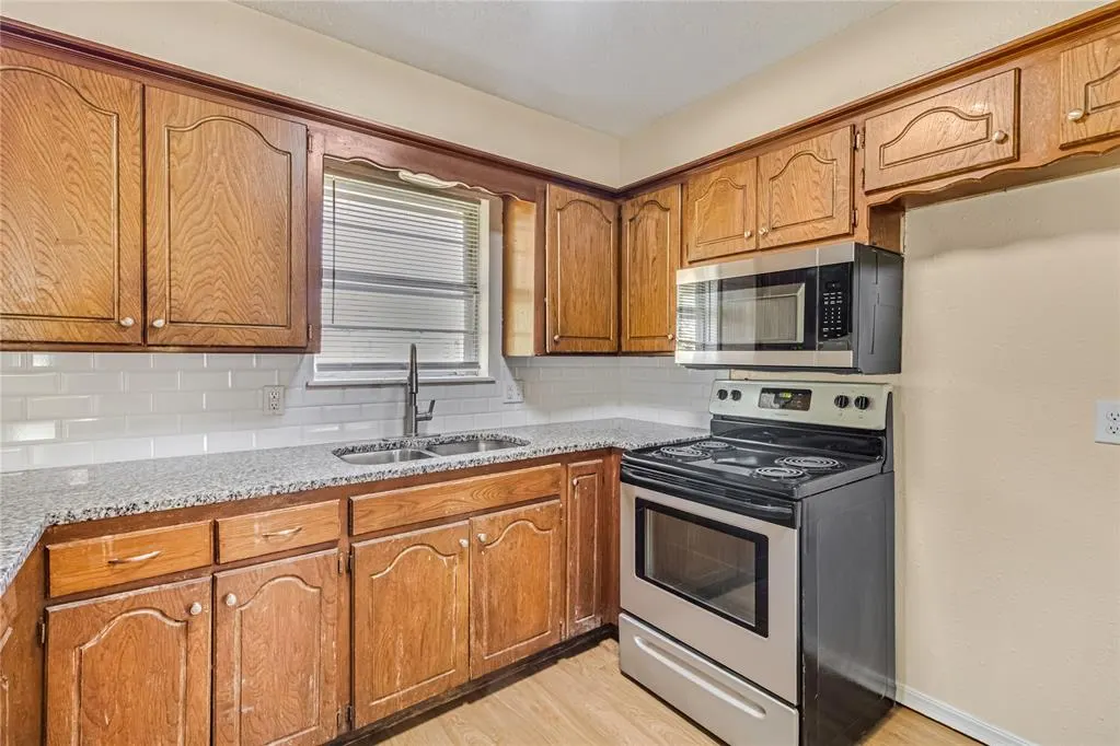Photo 18 — 4504 Meadowpark Drive, Midwest City, OK 73110