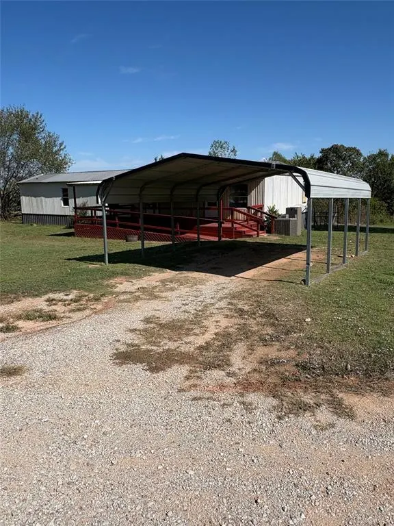 Photo 2 — 110 E Valley Rim Court, Shawnee, OK 74804
