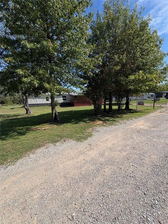 Photo 3 — 110 E Valley Rim Court, Shawnee, OK 74804