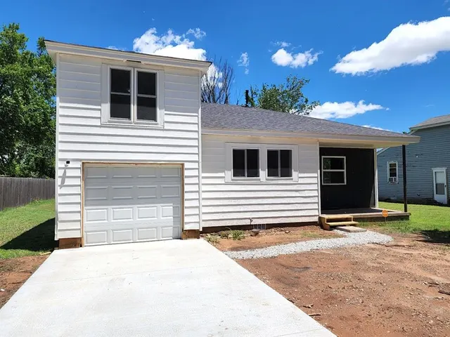 Photo 2 — 1920 Ina Mae Street, Del City, OK 73115
