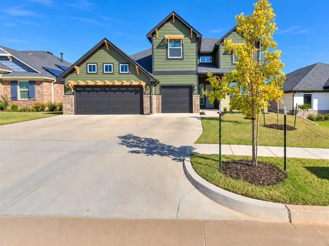 Photo 2 — 15908 Flint Drive, Oklahoma City, OK 73170