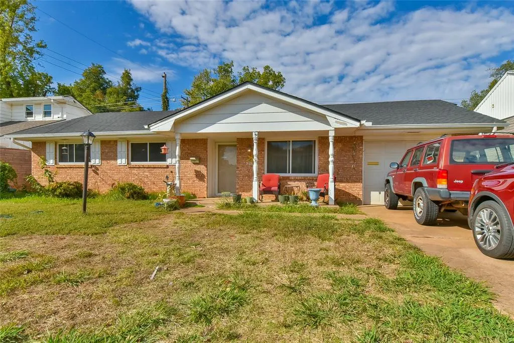 Front exterior — 405 Vickie Drive, Del City, OK 73115