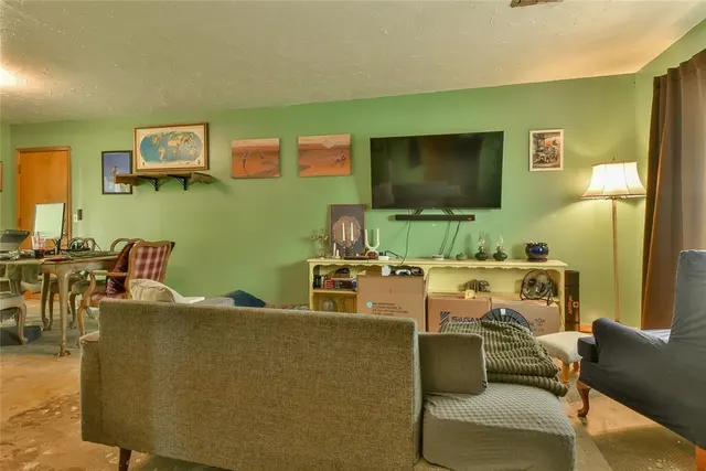 Photo 4 — 405 Vickie Drive, Del City, OK 73115