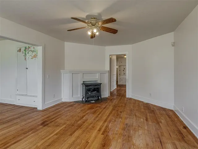 Photo 6 — 1827 S 20th Street, Chickasha, OK 73018