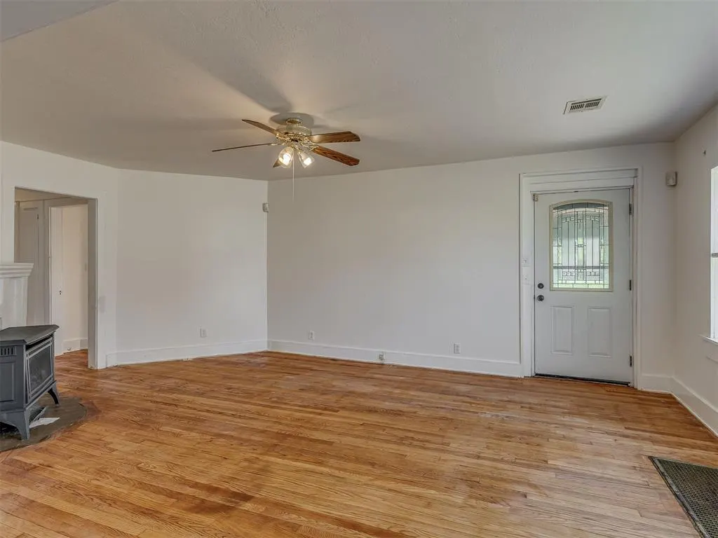Photo 7 — 1827 S 20th Street, Chickasha, OK 73018