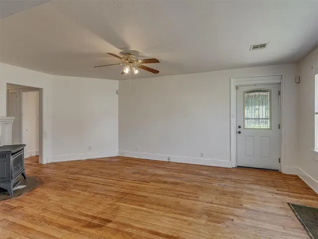 Photo 7 — 1827 S 20th Street, Chickasha, OK 73018