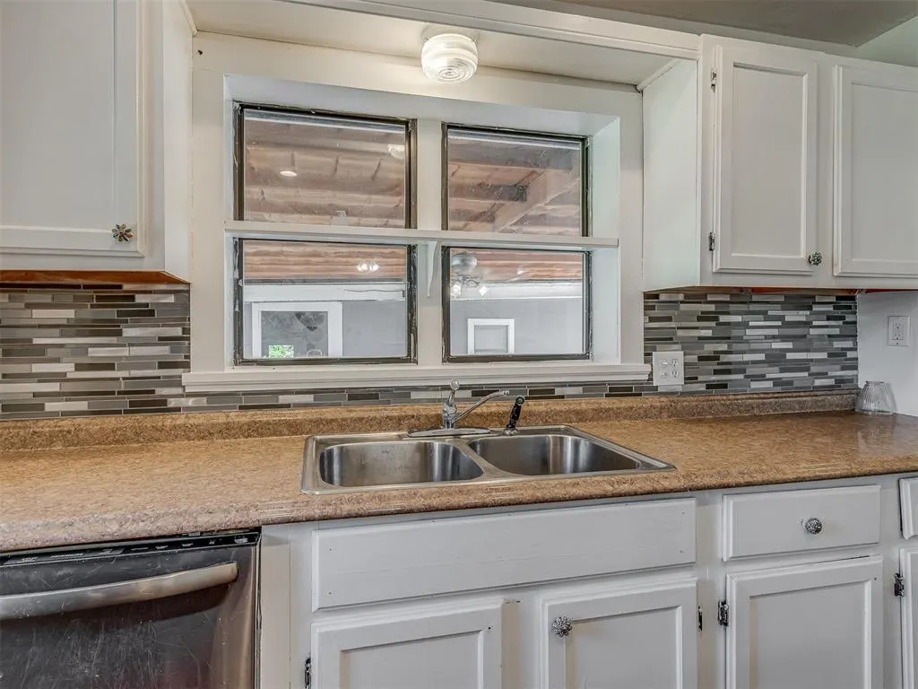 Photo 19 — 1827 S 20th Street, Chickasha, OK 73018