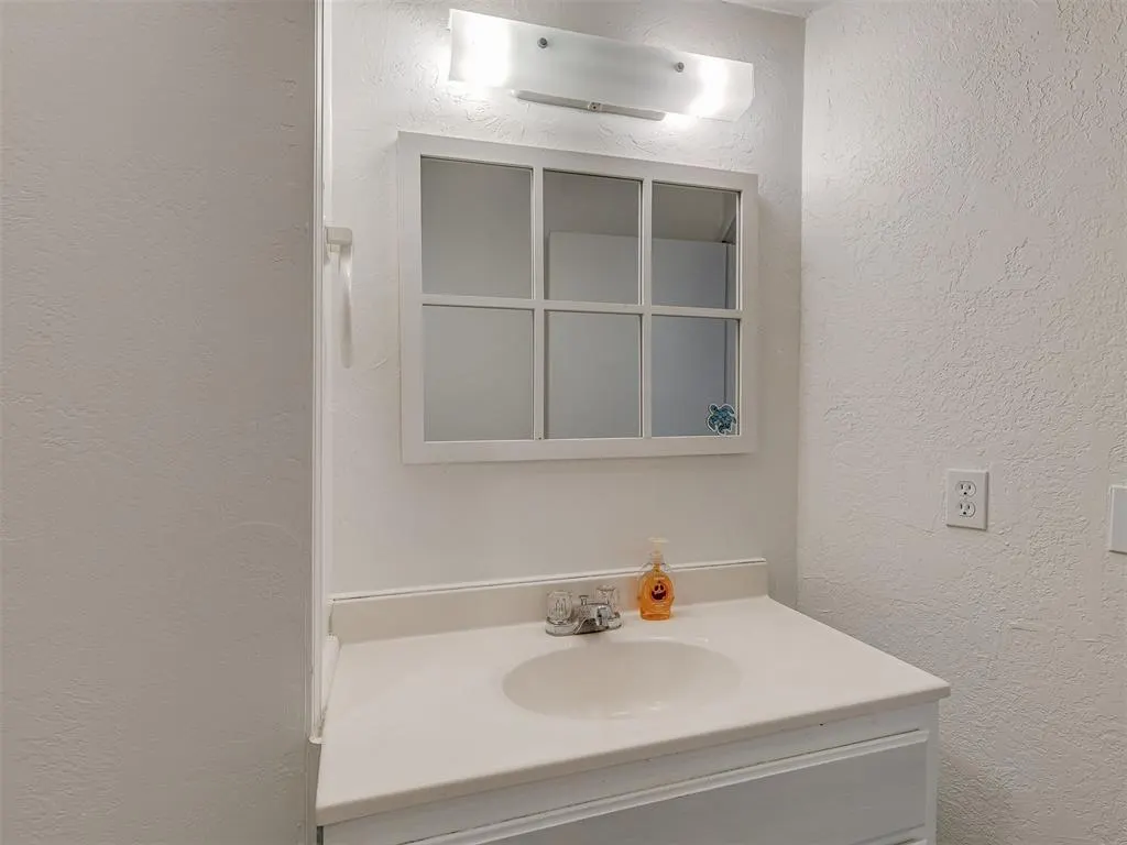 Photo 29 — 1827 S 20th Street, Chickasha, OK 73018