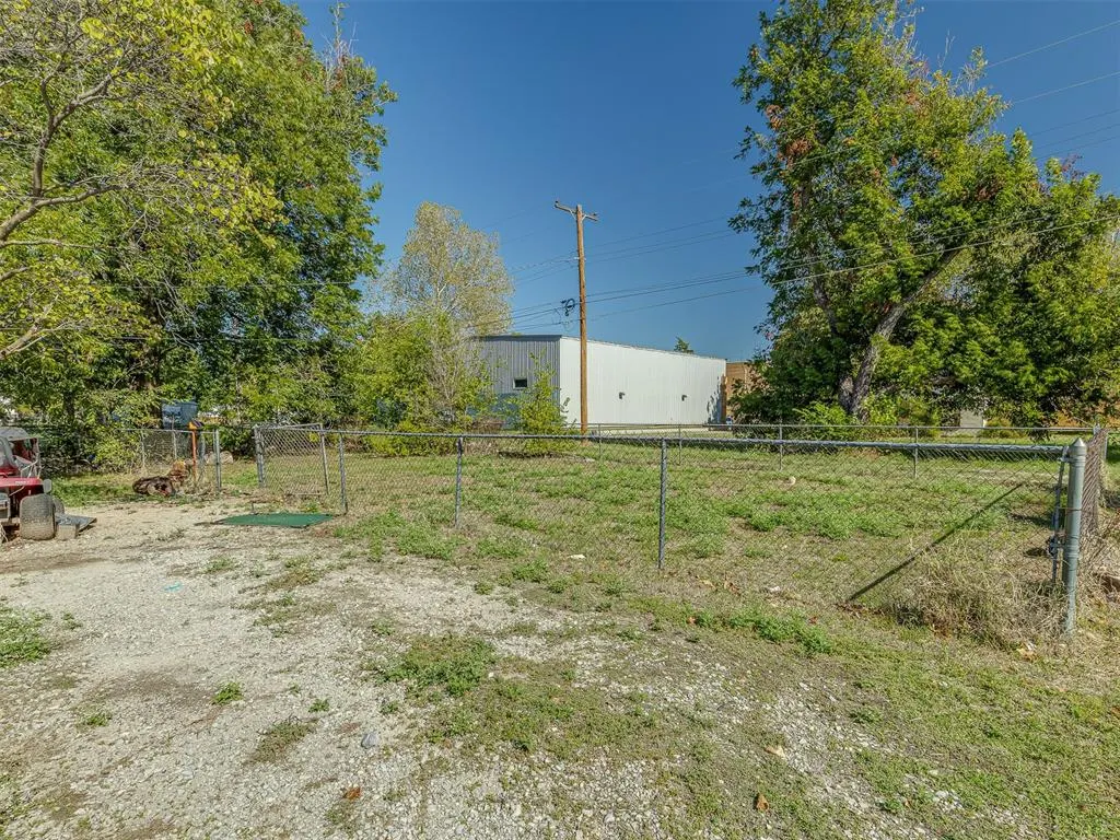 Photo 35 — 1827 S 20th Street, Chickasha, OK 73018