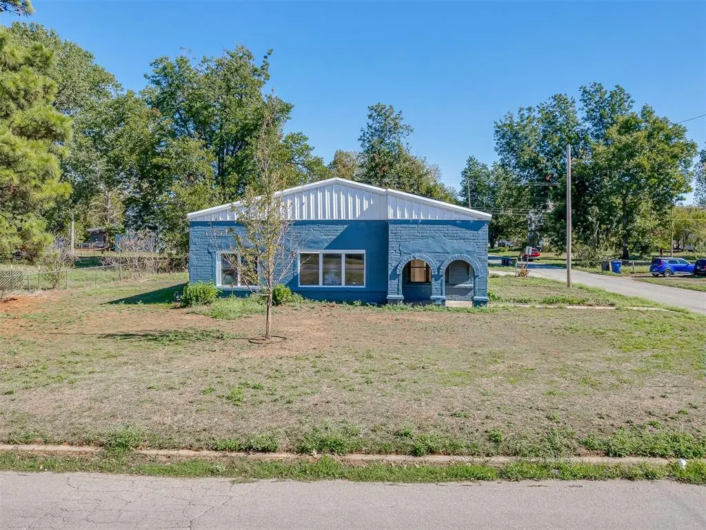 Photo 37 — 1827 S 20th Street, Chickasha, OK 73018