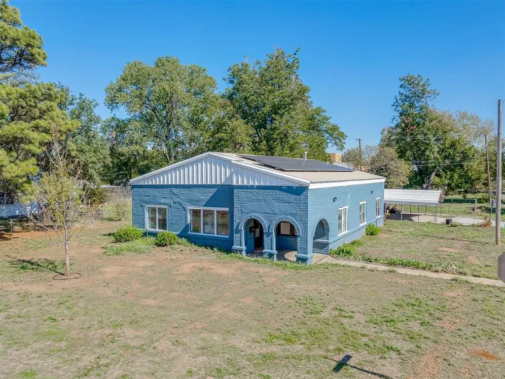 Photo 38 — 1827 S 20th Street, Chickasha, OK 73018