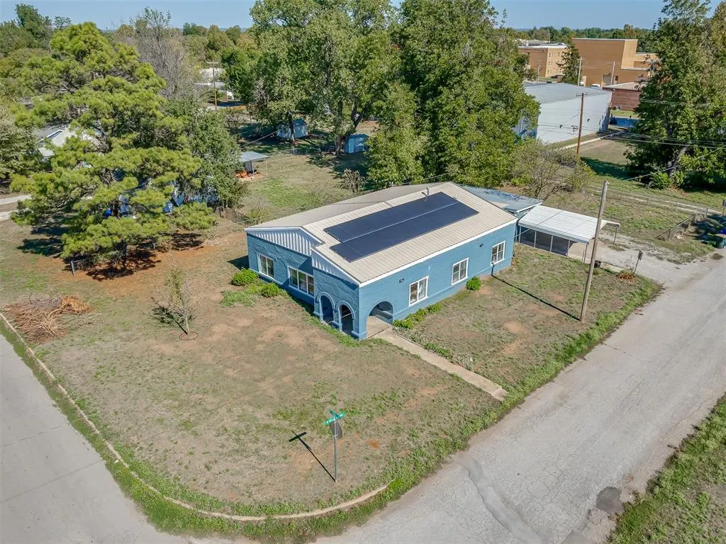 Photo 39 — 1827 S 20th Street, Chickasha, OK 73018