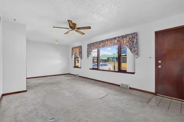 Photo 8 — 128 W Jarman Street, Midwest City, OK 73110