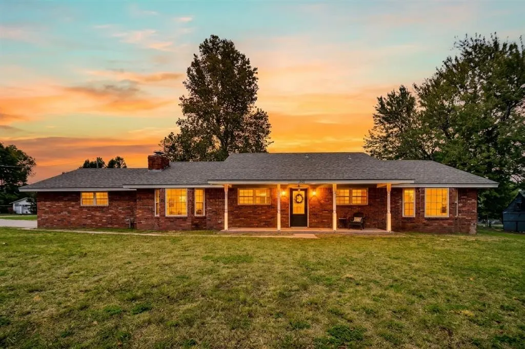 Front exterior — 11401 E Sewell Avenue, Choctaw, OK 73020